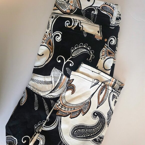 Chico's So Slimming Girlfriend ankle pants bold design Size 3/XL - Picture 6 of 6